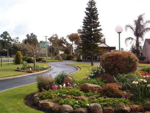 Mount Barker Valley Views Motel And Chalets - Tweed Heads Accommodation 0