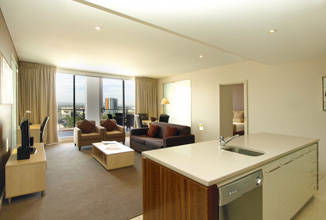 Oaks Embassy Hotel - Tweed Heads Accommodation 3