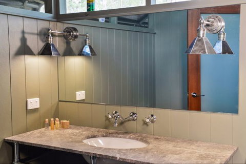 Arnhemland Barramundi Nature Lodge - Tweed Heads Accommodation 11