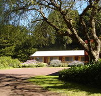 Twelve Apostles Motel  Country Retreat - Tweed Heads Accommodation