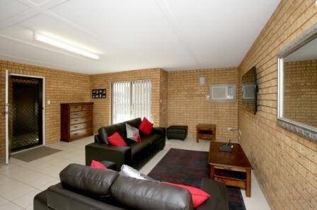 Salmon Apartment - Tweed Heads Accommodation 0