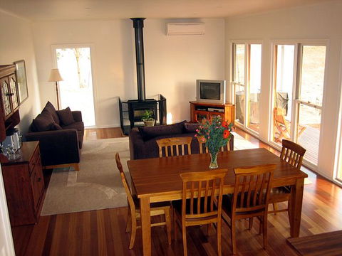 Strath Valley View B And B - Tweed Heads Accommodation 0