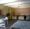 Spanish Lantern Motor Inn Parkes - Tweed Heads Accommodation