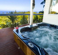 The White House Ocean View Spa Villa - Tweed Heads Accommodation