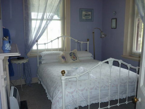 Whalers Cottage B & B - Tweed Heads Accommodation 1