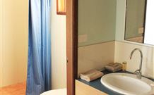 Catalina Motel Lake Macquarie - Toronto - Tweed Heads Accommodation 3