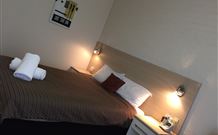 Hamilton's Townhouse Motel - Queanbeyan - Tweed Heads Accommodation 1