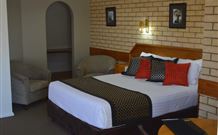 Hilltops Retreat Motor Inn - Young - Tweed Heads Accommodation 1