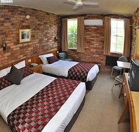 Log Cabin - Tweed Heads Accommodation