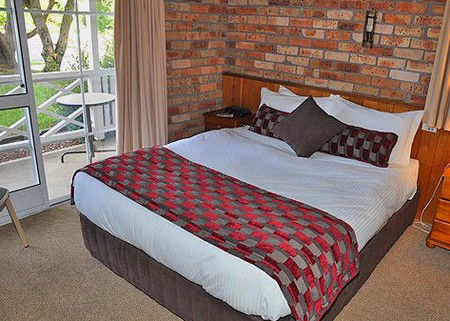 Log Cabin - Tweed Heads Accommodation 1
