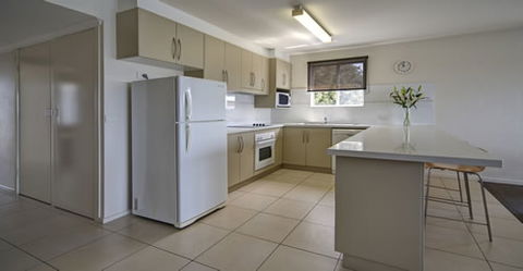 Albacore Luxury Holiday Apartments - Tweed Heads Accommodation 2