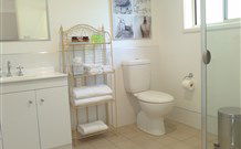 Elm Tree Cottage - Tweed Heads Accommodation 3