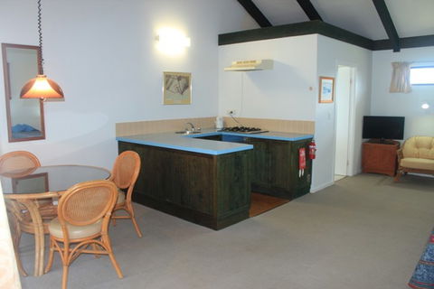 Nuffka Apartments - Norfolk Island - Tweed Heads Accommodation 1