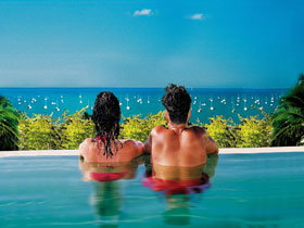 At Waters Edge Resort - Tweed Heads Accommodation 0