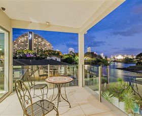 Riviera Waters At Vogue Holiday Homes - Tweed Heads Accommodation 2
