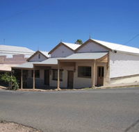 Carmines Antiques and Accommodation - Tweed Heads Accommodation
