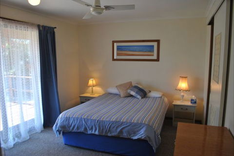 Clinton Cabin - Tweed Heads Accommodation 2