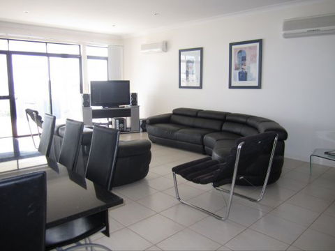 The Waterfront Dolphin - Tweed Heads Accommodation 0