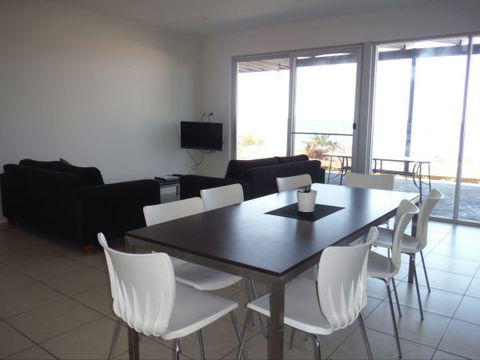 Number 99B - Tweed Heads Accommodation 1
