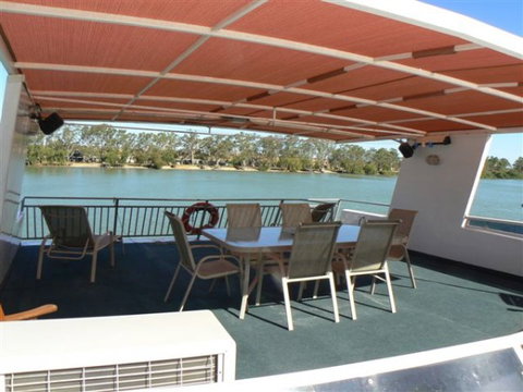 Takeme2 Houseboat - Tweed Heads Accommodation 5