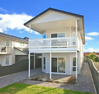 Century 21 SouthCoast White Caps - Tweed Heads Accommodation