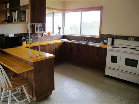 Views Over Lake George - Tweed Heads Accommodation 2