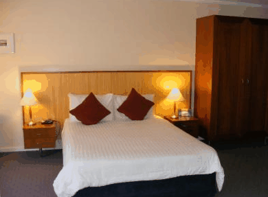 Ocean Beach Hotel - Tweed Heads Accommodation