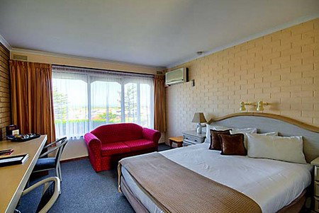 Raglan Motor Inn - Tweed Heads Accommodation 0