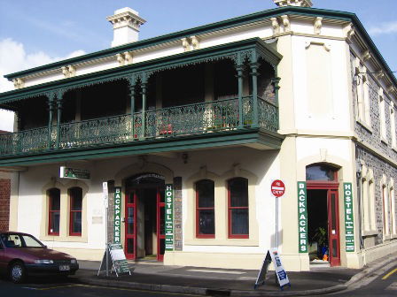Adelaides Shakespeare Backpackers International Hostel - Tweed Heads Accommodation 0