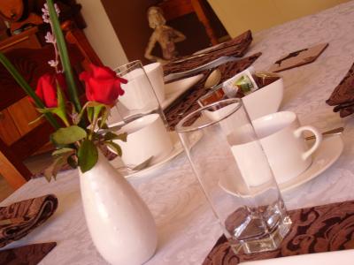 Wine & Roses Bed & Breakfast - Tweed Heads Accommodation 4