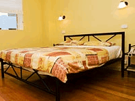 Montgomery's Private Hotel & YHA - Tweed Heads Accommodation 2