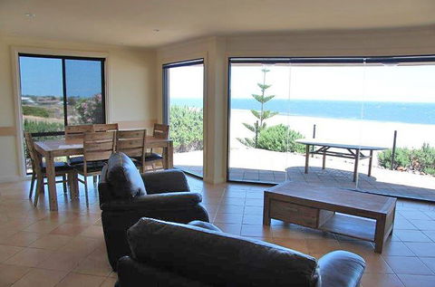 Cliff House Beachfront Villas - Tweed Heads Accommodation 1