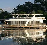 Whitewater Houseboat - Tweed Heads Accommodation