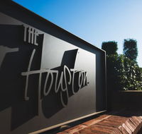 The Houston Wagga - Tweed Heads Accommodation