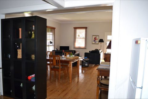 Clifden Cottage - Tweed Heads Accommodation 3