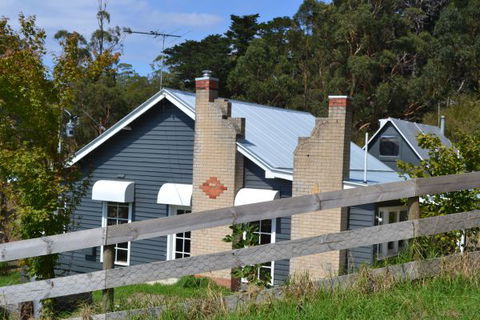 Clifden Cottage - Tweed Heads Accommodation 4