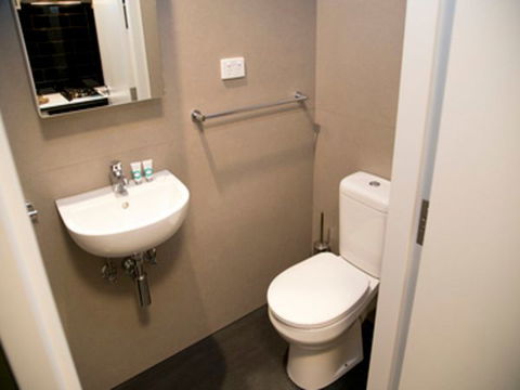 Abercombie Student Accommodation (Summer) - Tweed Heads Accommodation 6