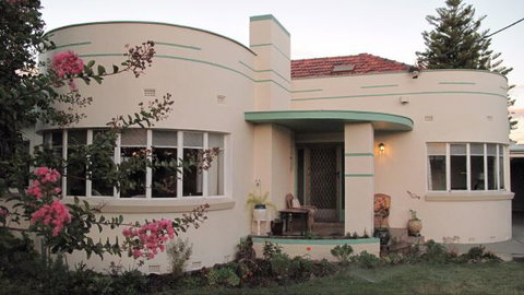 B&B Wodonga - Art Deco Accommodation - Tweed Heads Accommodation 0