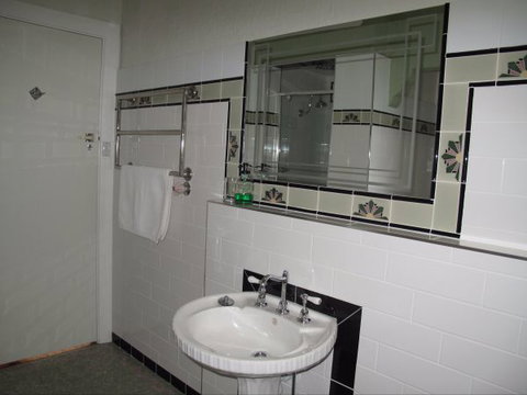 B&B Wodonga - Art Deco Accommodation - Tweed Heads Accommodation 9