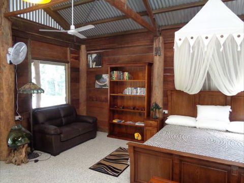Byfield Cabins On Waterpark Creek - Tweed Heads Accommodation 2