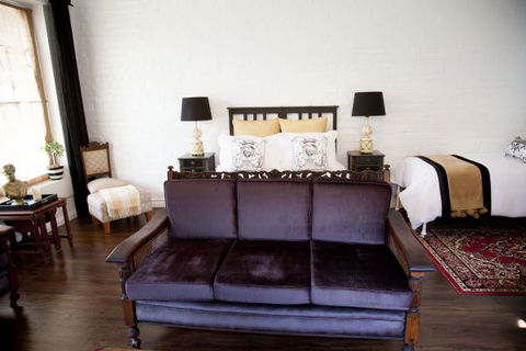 Chiltern Cottage And Indigo Suite - Tweed Heads Accommodation 5