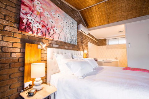 Farnham Court Motel - Tweed Heads Accommodation 0