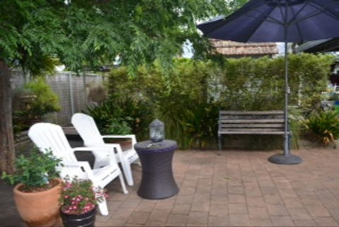 Garden Cottage B And B - Tweed Heads Accommodation 5