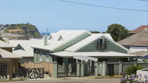 Merewether Beach House B And B - Tweed Heads Accommodation 0