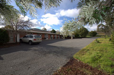 Pyrenees Motel - Tweed Heads Accommodation 1