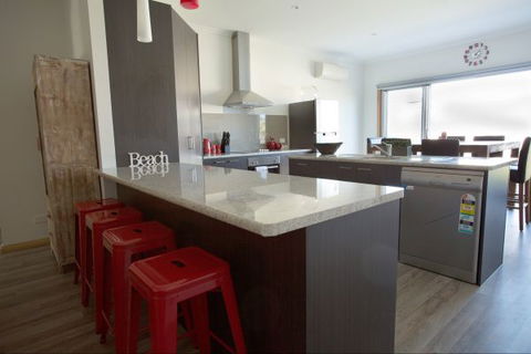 RED FIN Part Of BLUE FIN HOLIDAY HOMES - Tweed Heads Accommodation 2
