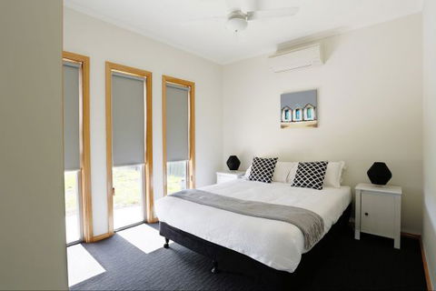 RED FIN Part Of BLUE FIN HOLIDAY HOMES - Tweed Heads Accommodation 4