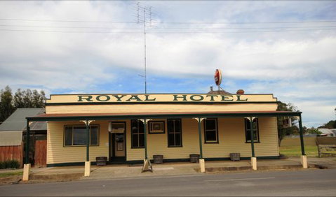 Royal Hotel Snake Valley - Tweed Heads Accommodation 0