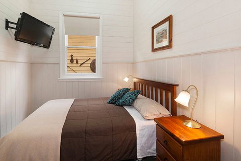 Royal Hotel Snake Valley - Tweed Heads Accommodation 5