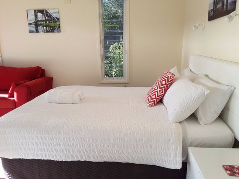 Springtide Studio Apartments - Tweed Heads Accommodation 1